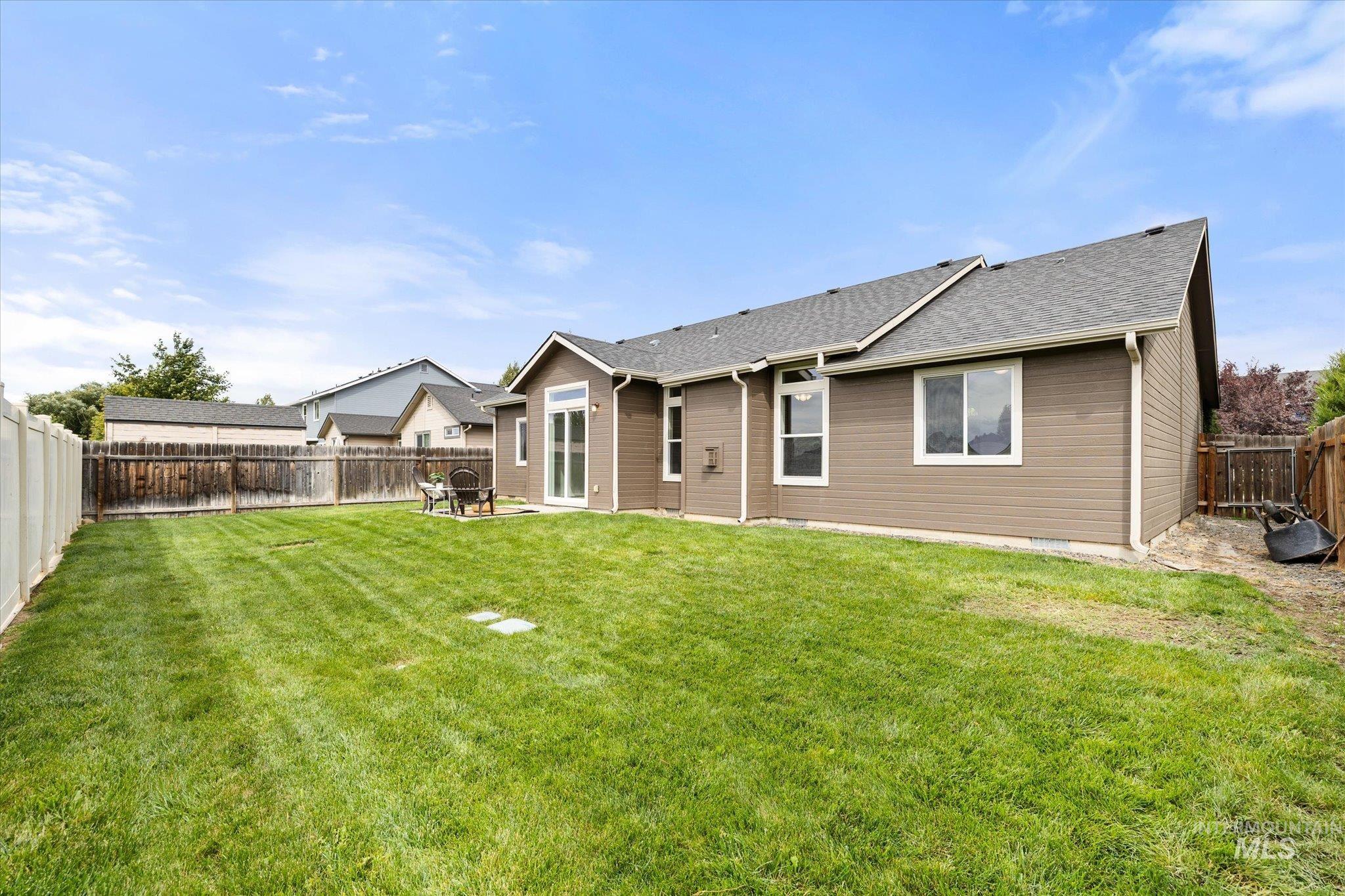 6157 N Silver Elm Way, Meridian, Idaho 83646, 3 Bedrooms, 2 Bathrooms, Residential For Sale, Price $450,000, 98999690