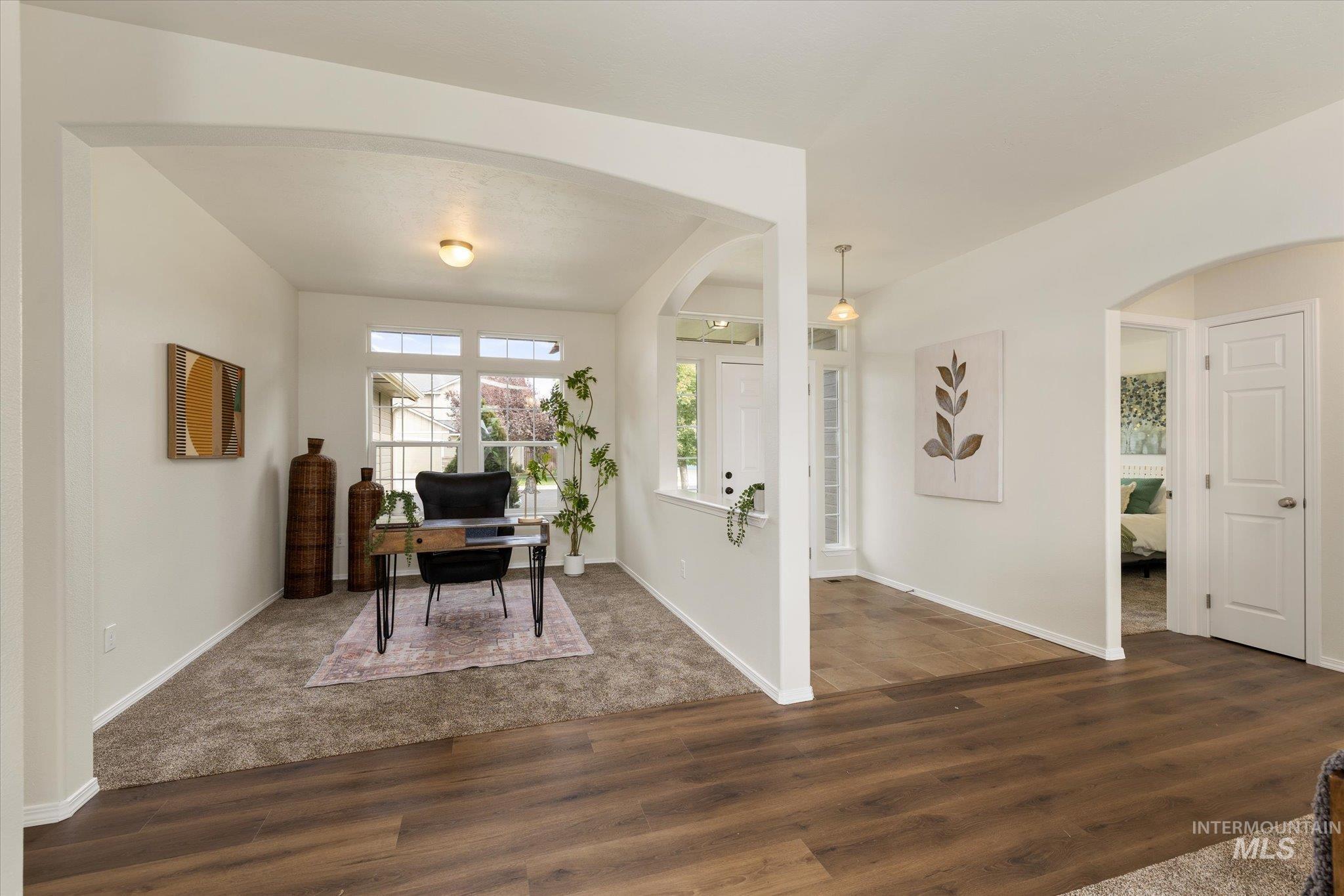 6157 N Silver Elm Way, Meridian, Idaho 83646, 3 Bedrooms, 2 Bathrooms, Residential For Sale, Price $450,000, 98999690