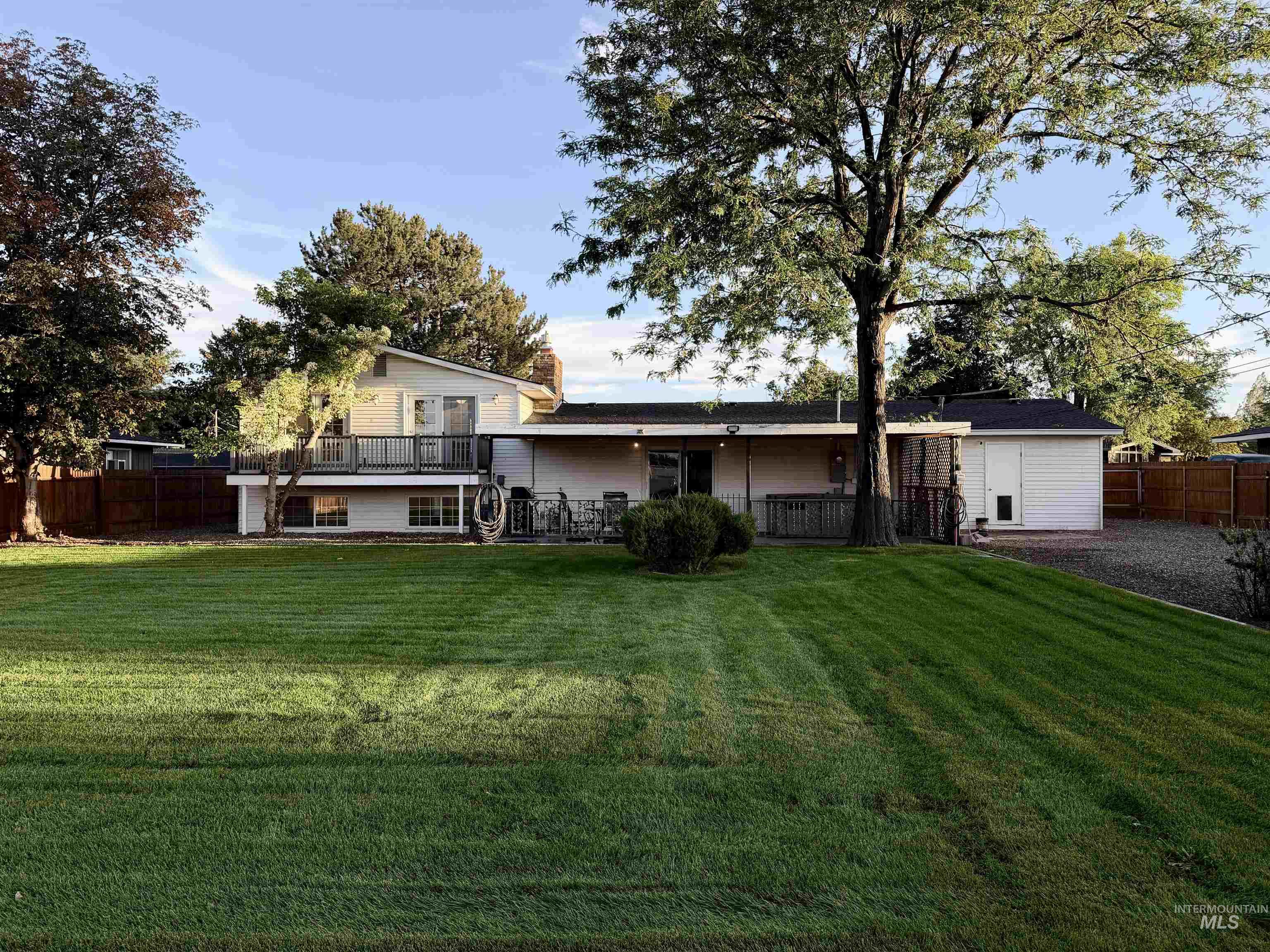 1249 Evergreen Dr., Twin Falls, Idaho 83301, 7 Bedrooms, 3 Bathrooms, Residential For Sale, Price $449,000, 98999692