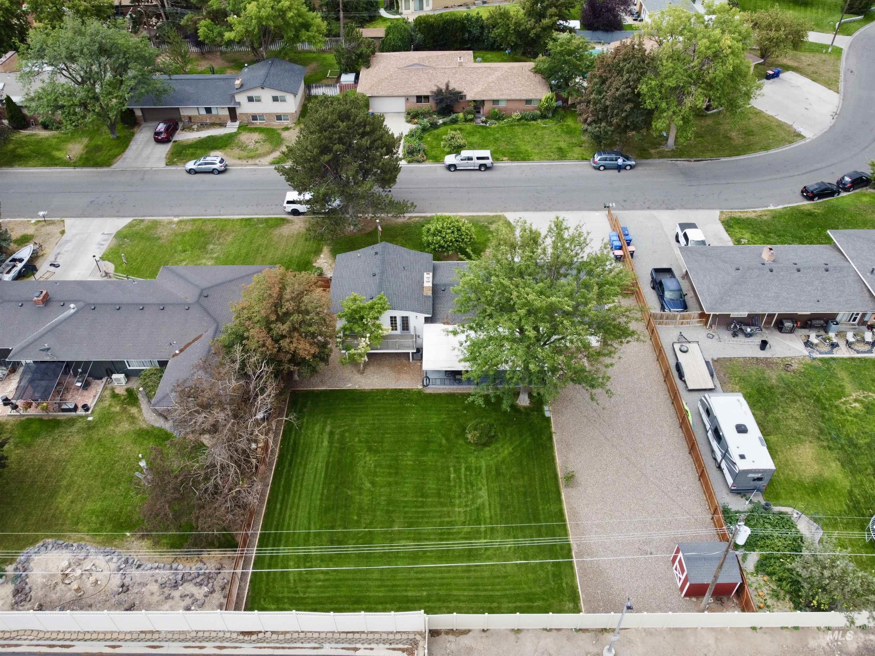 1249 Evergreen Dr., Twin Falls, Idaho 83301, 7 Bedrooms, 3 Bathrooms, Residential For Sale, Price $449,000, 98999692