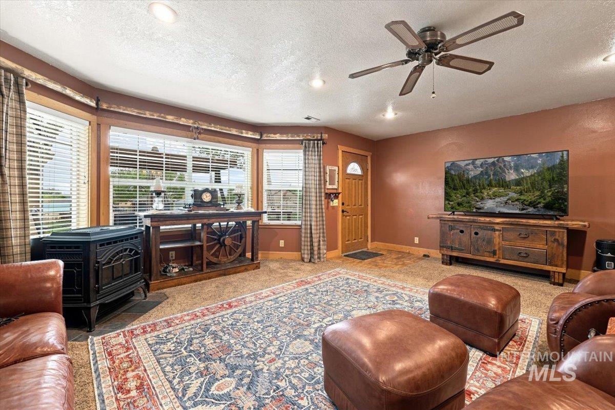 28725 Hwy 30, Caldwell, Idaho 83607, 3 Bedrooms, 1 Bathroom, Residential For Sale, Price $575,000, 98999695