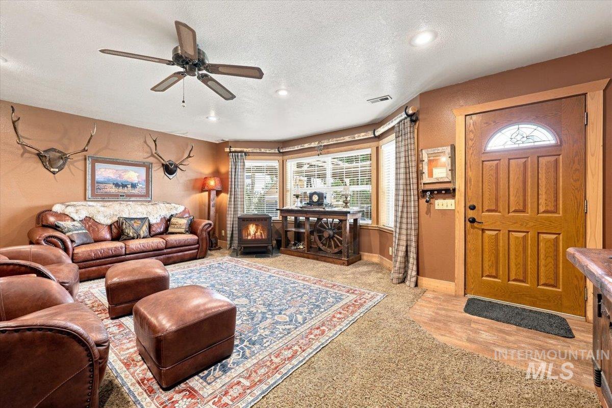 28725 Hwy 30, Caldwell, Idaho 83607, 3 Bedrooms, 1 Bathroom, Residential For Sale, Price $575,000, 98999695