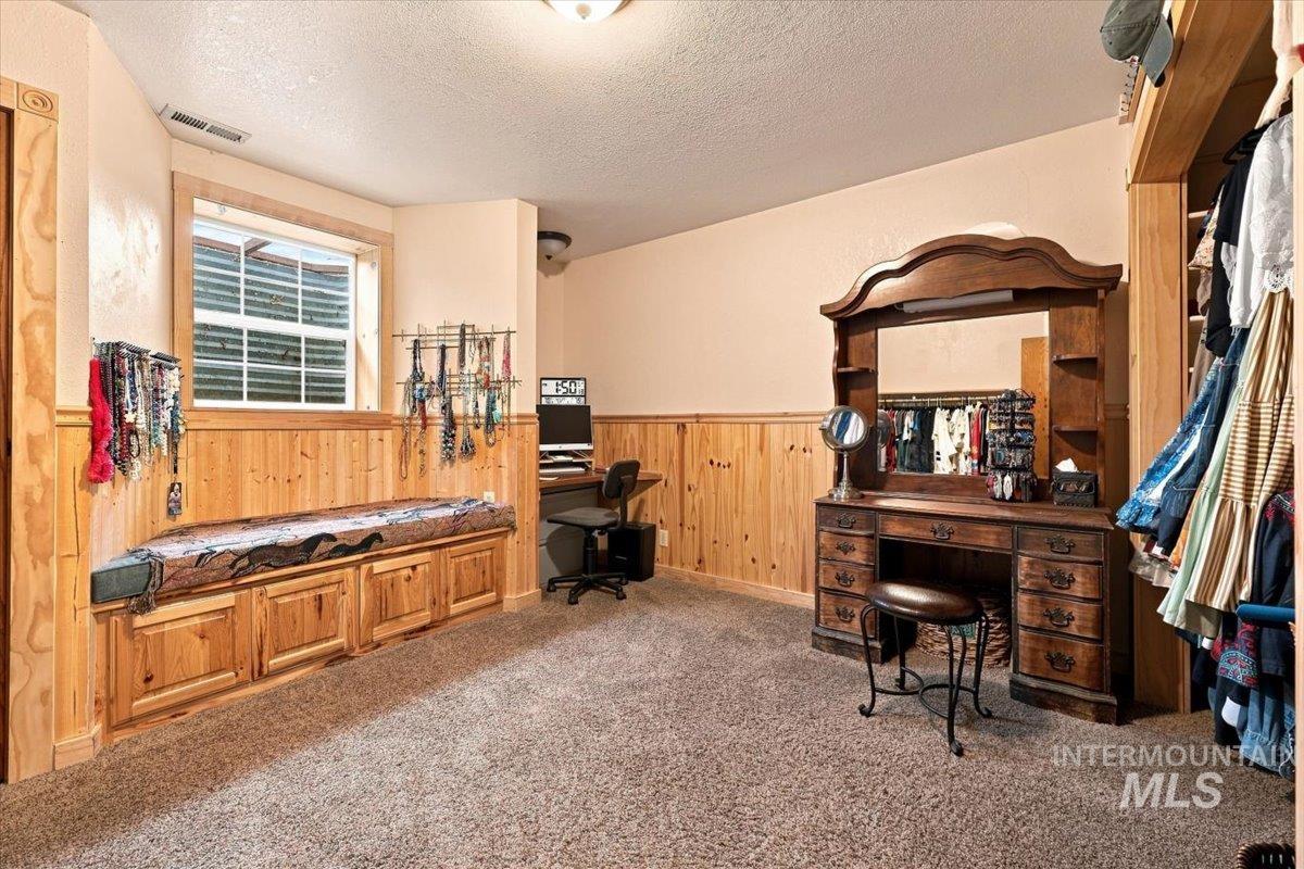 28725 Hwy 30, Caldwell, Idaho 83607, 3 Bedrooms, 1 Bathroom, Residential For Sale, Price $575,000, 98999695