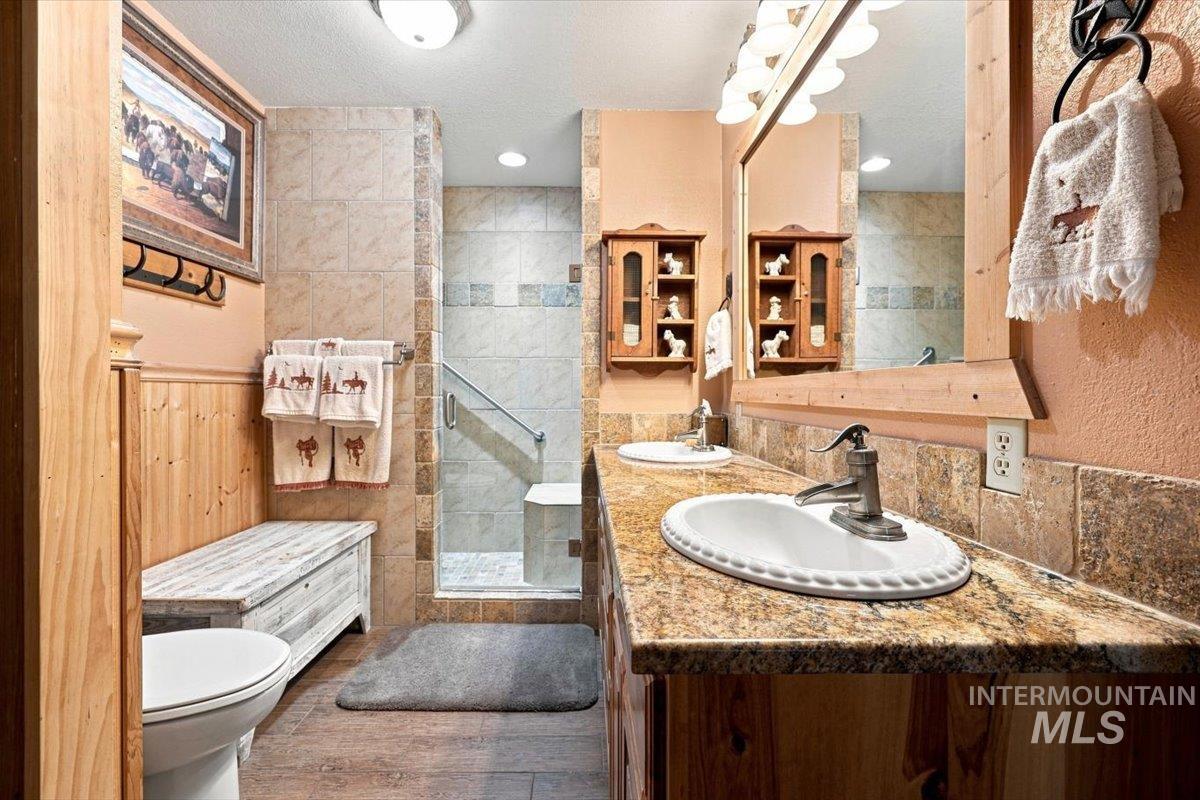 28725 Hwy 30, Caldwell, Idaho 83607, 3 Bedrooms, 1 Bathroom, Residential For Sale, Price $575,000, 98999695