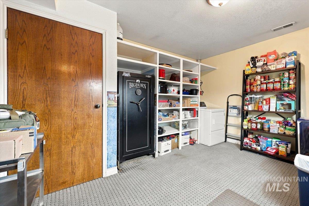 28725 Hwy 30, Caldwell, Idaho 83607, 3 Bedrooms, 1 Bathroom, Residential For Sale, Price $575,000, 98999695