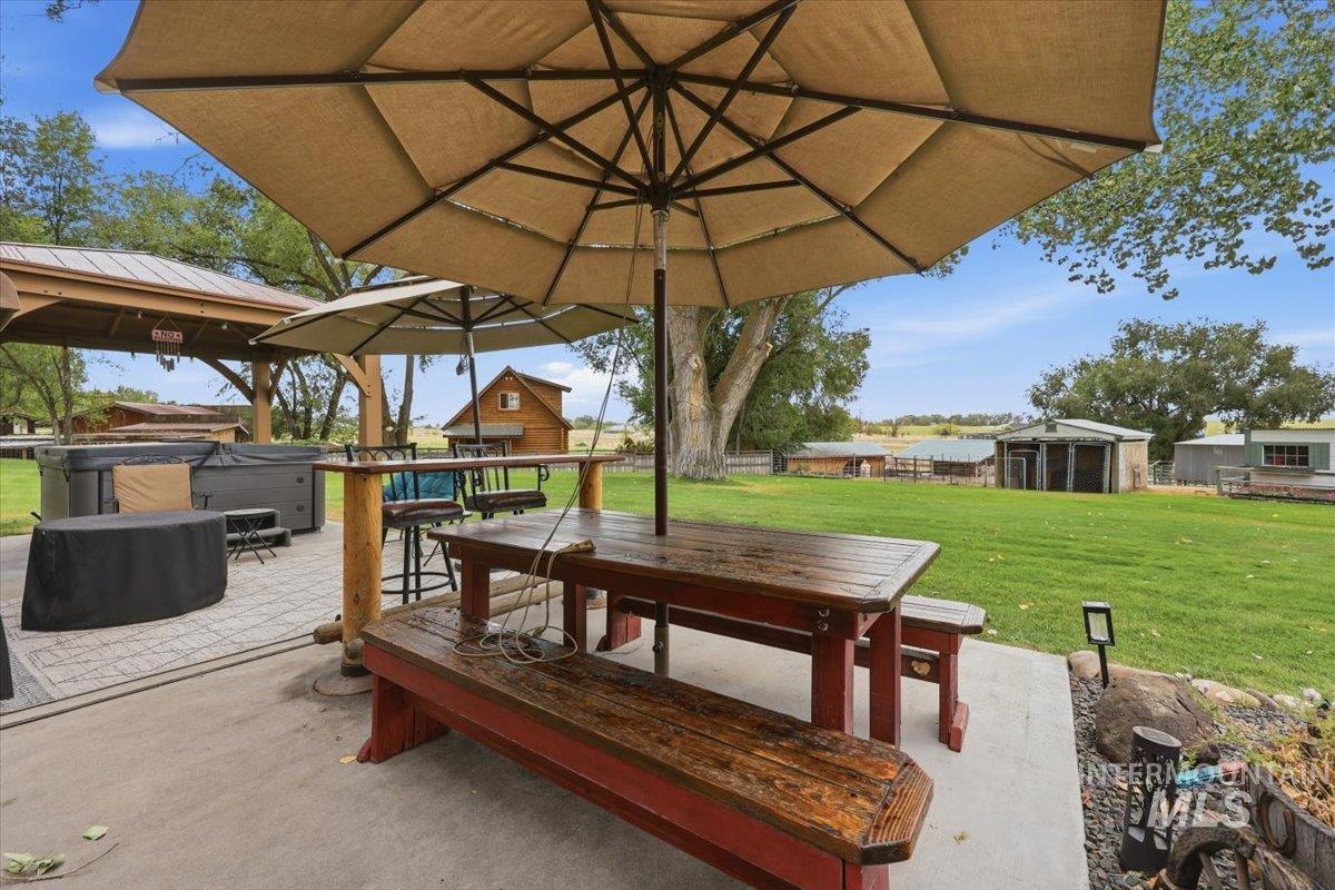 28725 Hwy 30, Caldwell, Idaho 83607, 3 Bedrooms, 1 Bathroom, Residential For Sale, Price $575,000, 98999695