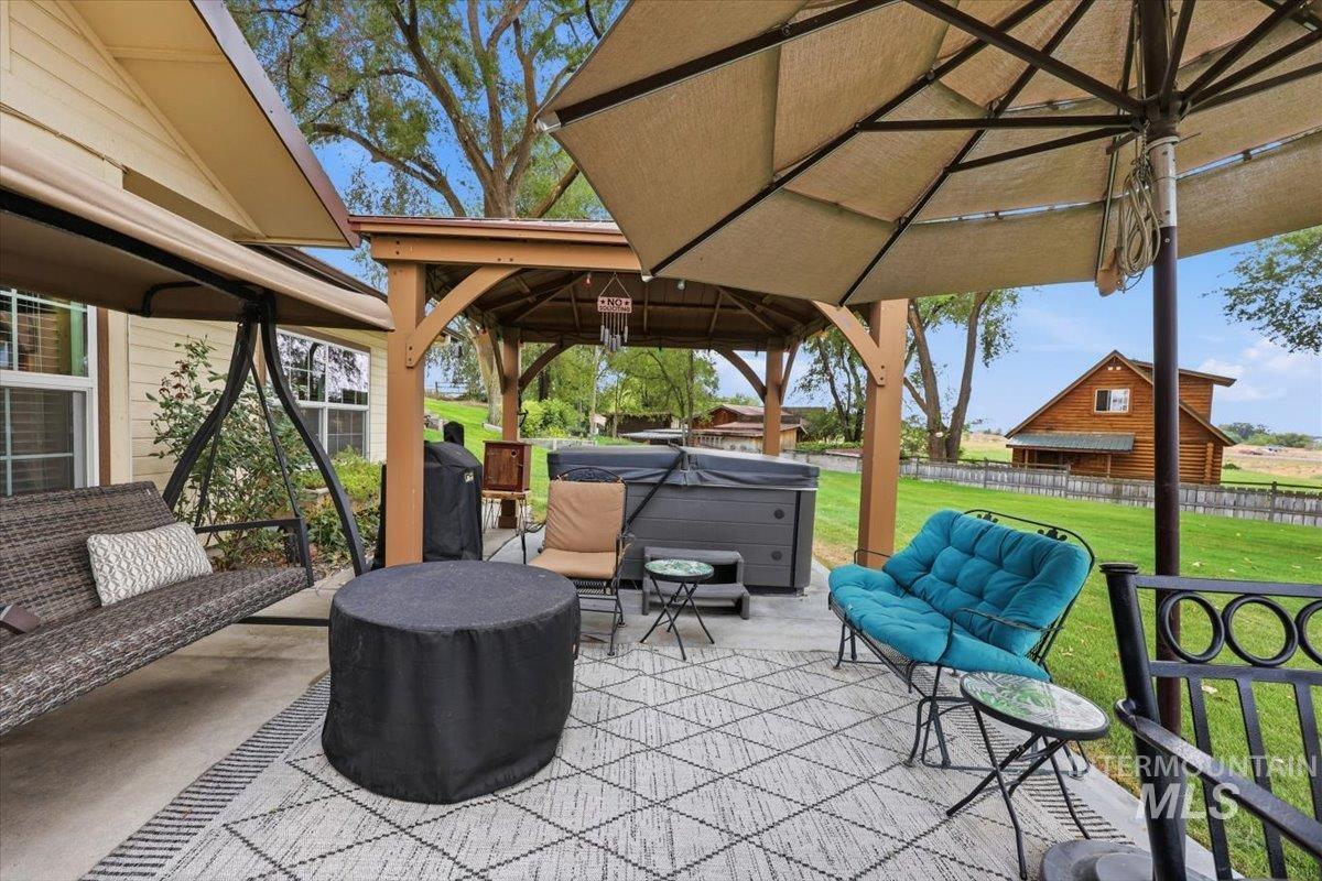 28725 Hwy 30, Caldwell, Idaho 83607, 3 Bedrooms, 1 Bathroom, Residential For Sale, Price $575,000, 98999695