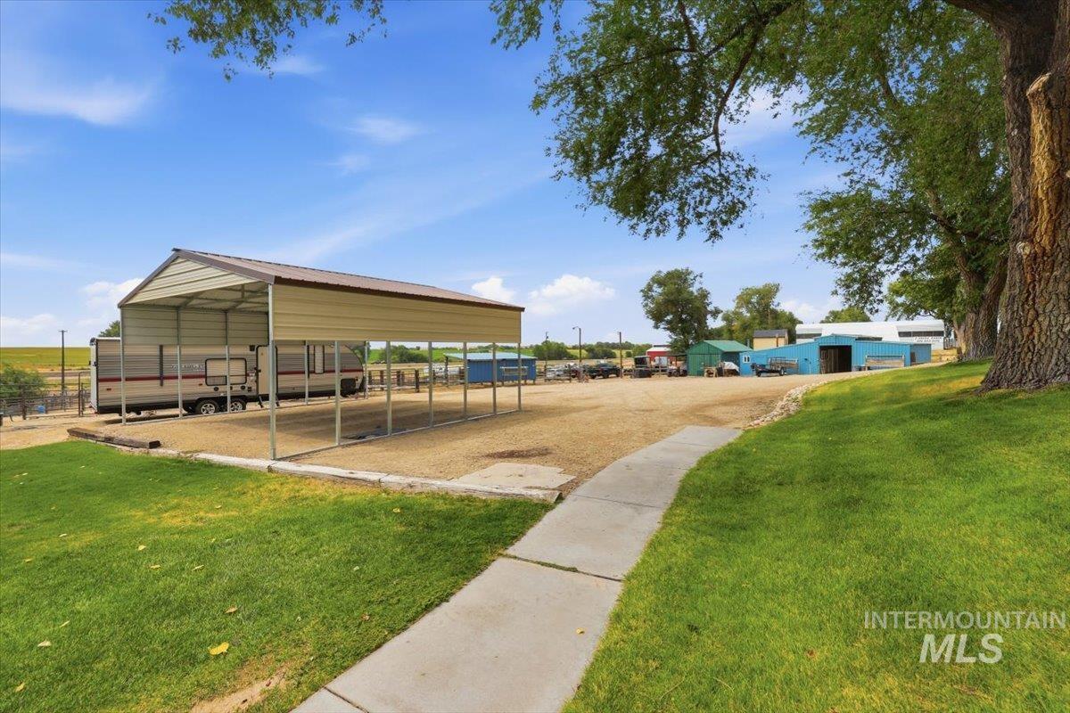 28725 Hwy 30, Caldwell, Idaho 83607, 3 Bedrooms, 1 Bathroom, Residential For Sale, Price $575,000, 98999695