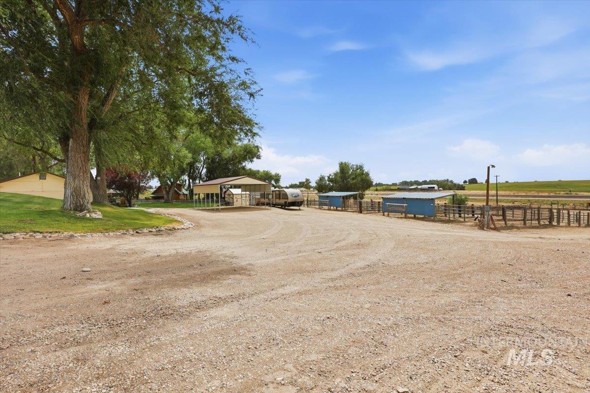 28725 Hwy 30, Caldwell, Idaho 83607, 3 Bedrooms, 1 Bathroom, Residential For Sale, Price $575,000, 98999695