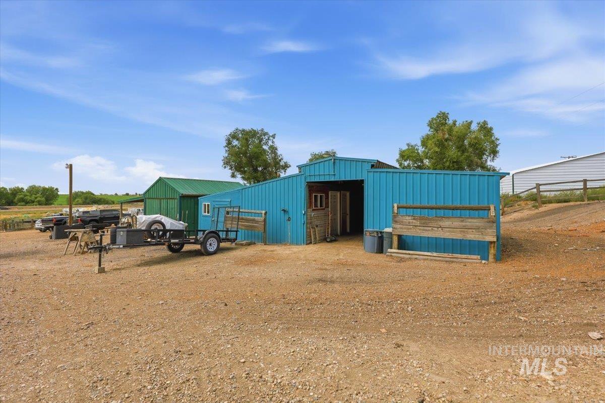 28725 Hwy 30, Caldwell, Idaho 83607, 3 Bedrooms, 1 Bathroom, Residential For Sale, Price $575,000, 98999695