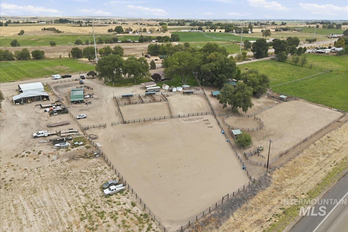 28725 Hwy 30, Caldwell, Idaho 83607, 3 Bedrooms, 1 Bathroom, Residential For Sale, Price $575,000, 98999695