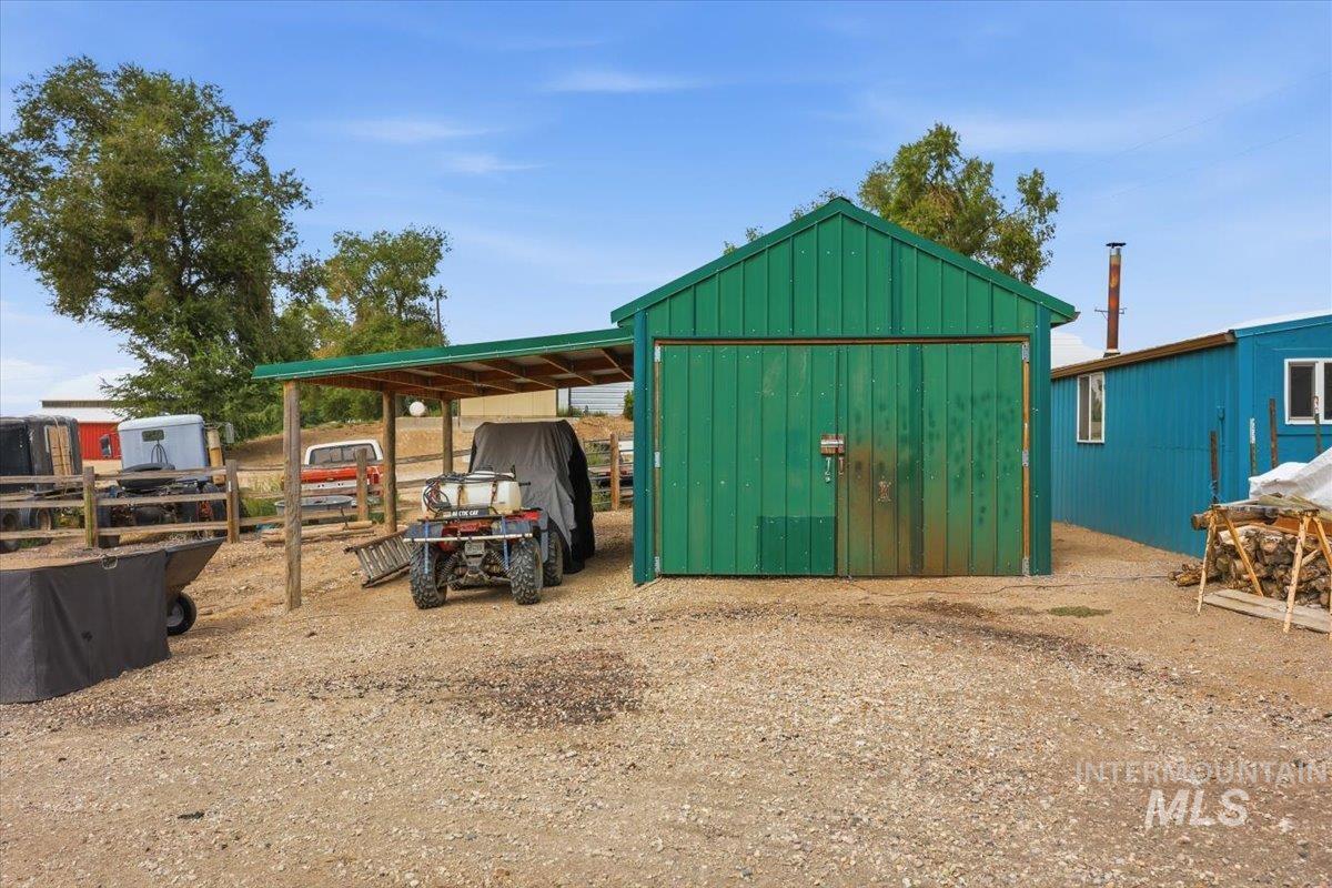 28725 Hwy 30, Caldwell, Idaho 83607, 3 Bedrooms, 1 Bathroom, Residential For Sale, Price $575,000, 98999695
