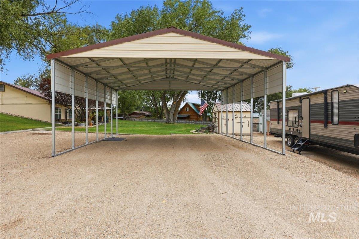 28725 Hwy 30, Caldwell, Idaho 83607, 3 Bedrooms, 1 Bathroom, Residential For Sale, Price $575,000, 98999695