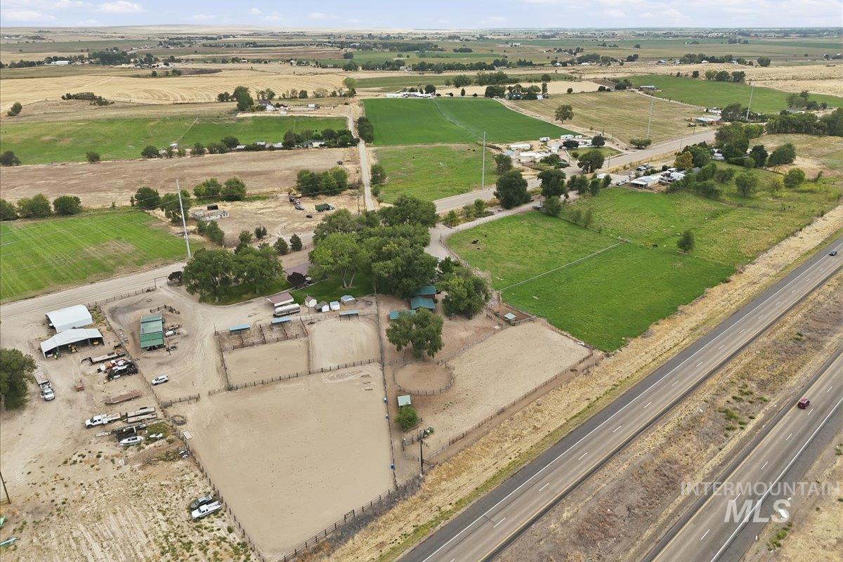 28725 Hwy 30, Caldwell, Idaho 83607, 3 Bedrooms, 1 Bathroom, Residential For Sale, Price $575,000, 98999695