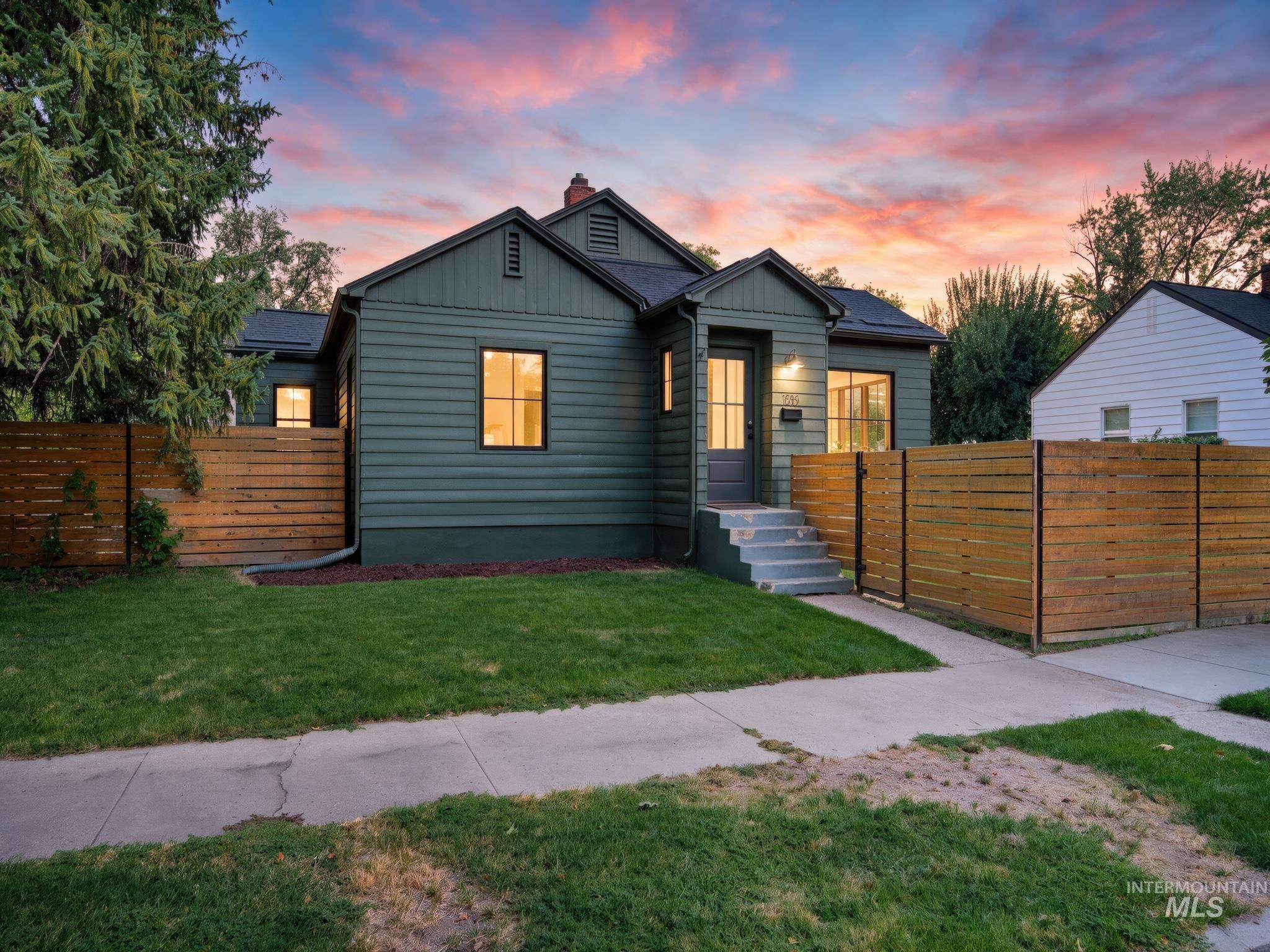 1516 N 26th St, Boise, Idaho 83702, 4 Bedrooms, 2 Bathrooms, Residential For Sale, Price $850,000, 98999697