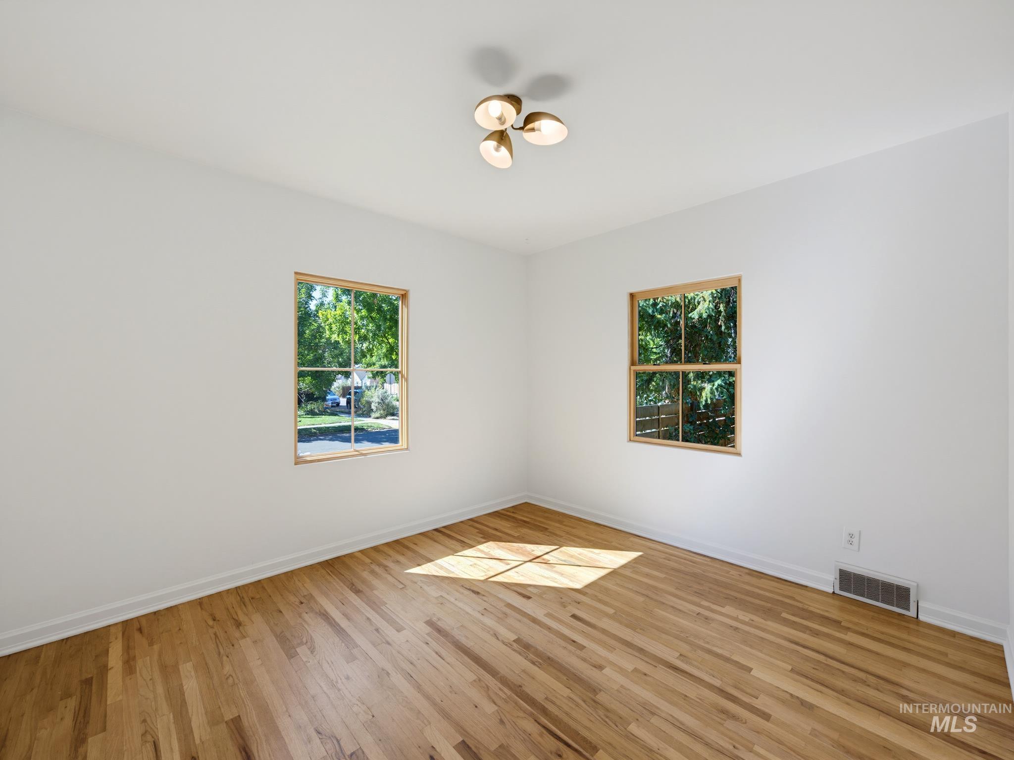 1516 N 26th St, Boise, Idaho 83702, 4 Bedrooms, 2 Bathrooms, Residential For Sale, Price $850,000, 98999697