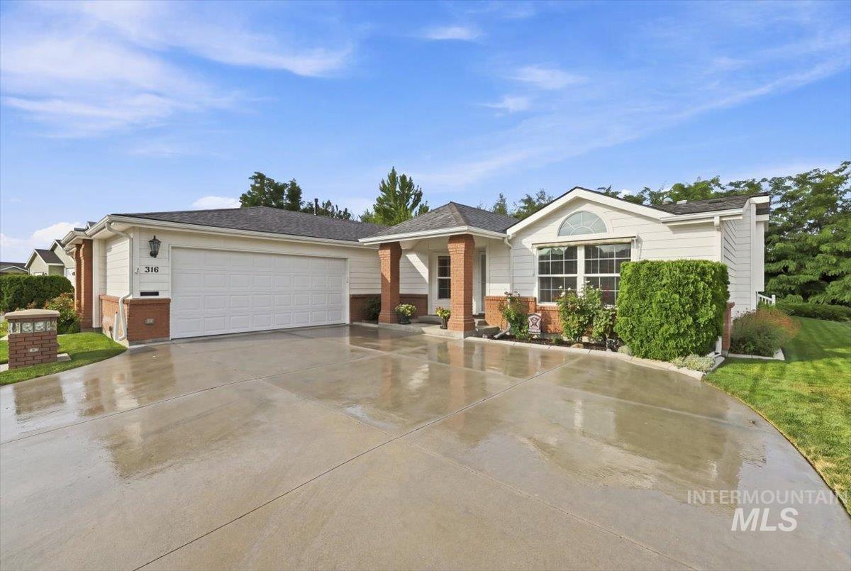 421 S Curtis RD, Boise, Idaho 83705, 4 Bedrooms, 2 Bathrooms, Residential For Sale, Price $320,000, 98999698