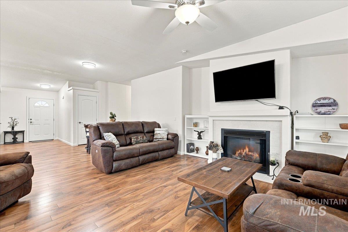 421 S Curtis RD, Boise, Idaho 83705, 4 Bedrooms, 2 Bathrooms, Residential For Sale, Price $320,000, 98999698