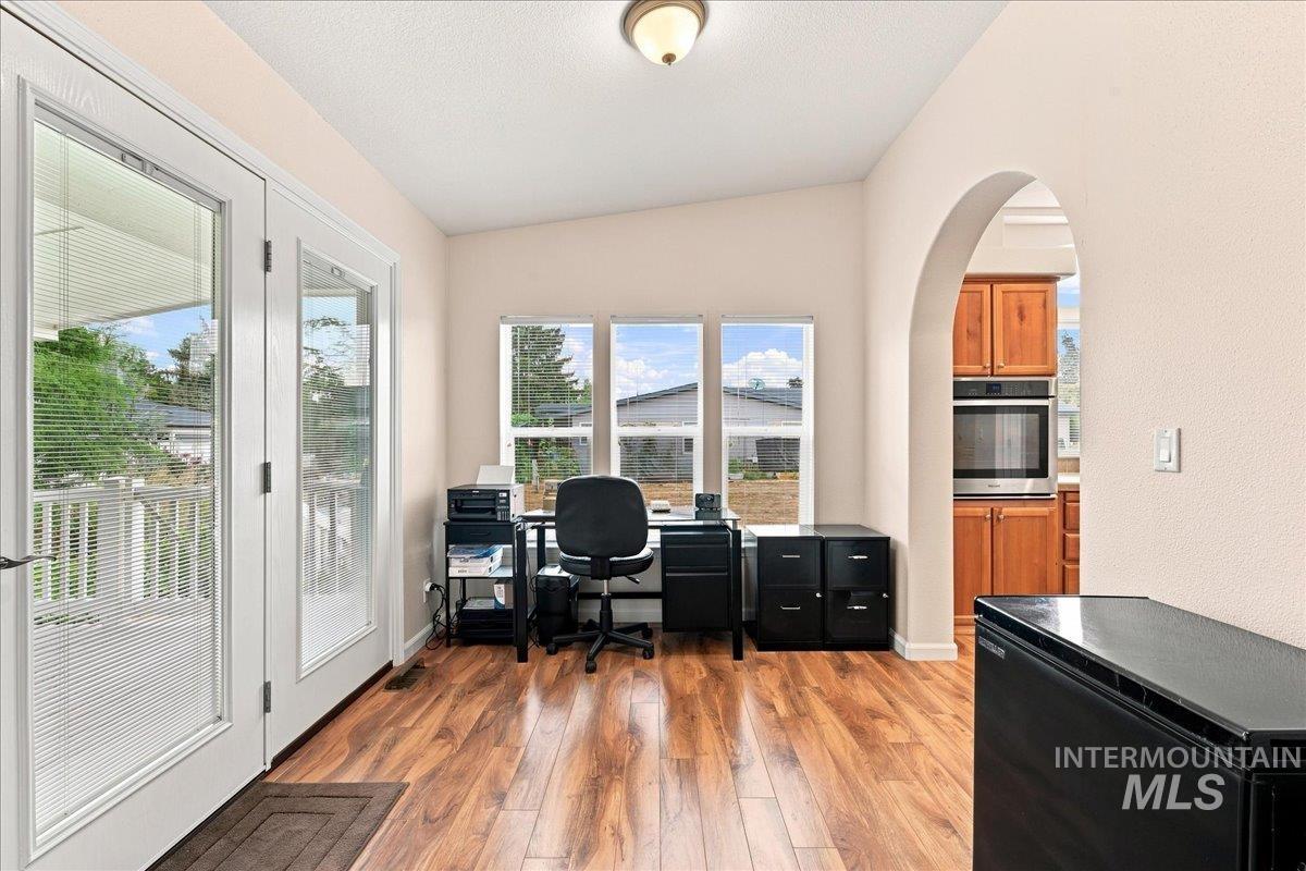421 S Curtis RD, Boise, Idaho 83705, 4 Bedrooms, 2 Bathrooms, Residential For Sale, Price $320,000, 98999698