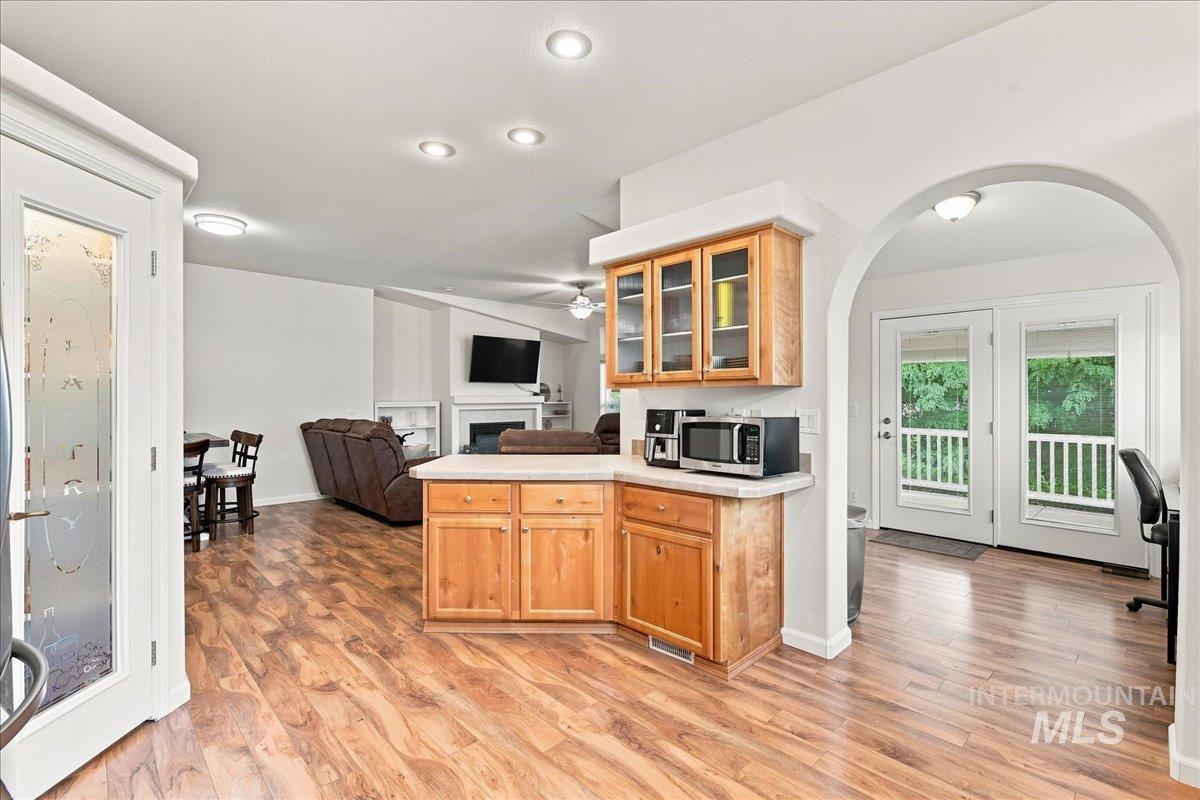 421 S Curtis RD, Boise, Idaho 83705, 4 Bedrooms, 2 Bathrooms, Residential For Sale, Price $320,000, 98999698