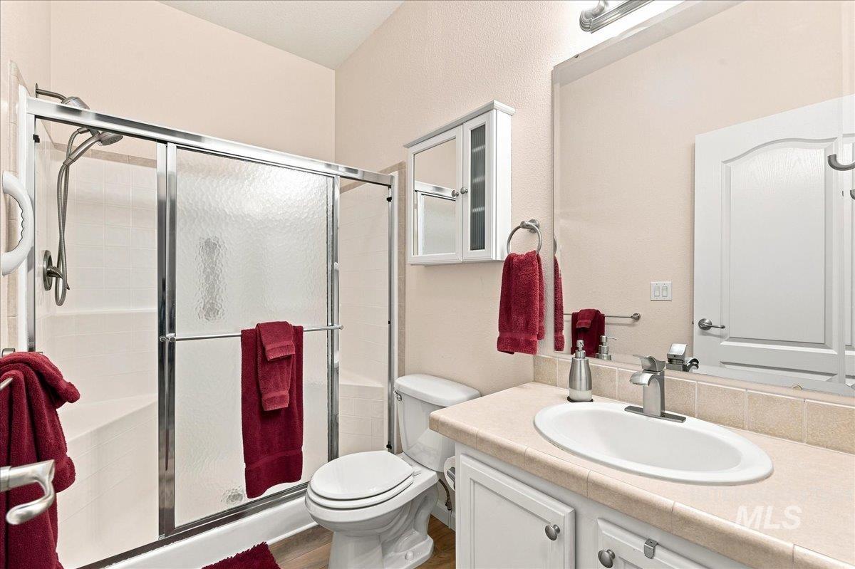 421 S Curtis RD, Boise, Idaho 83705, 4 Bedrooms, 2 Bathrooms, Residential For Sale, Price $320,000, 98999698