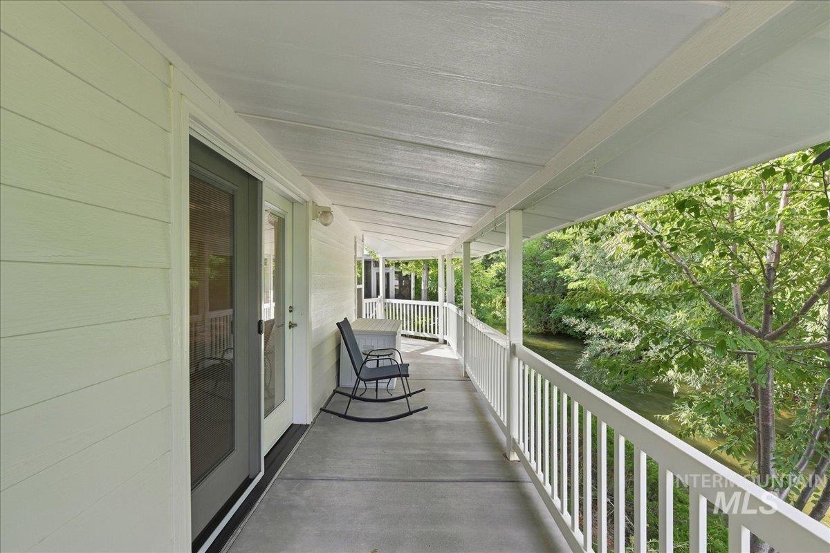 421 S Curtis RD, Boise, Idaho 83705, 4 Bedrooms, 2 Bathrooms, Residential For Sale, Price $320,000, 98999698