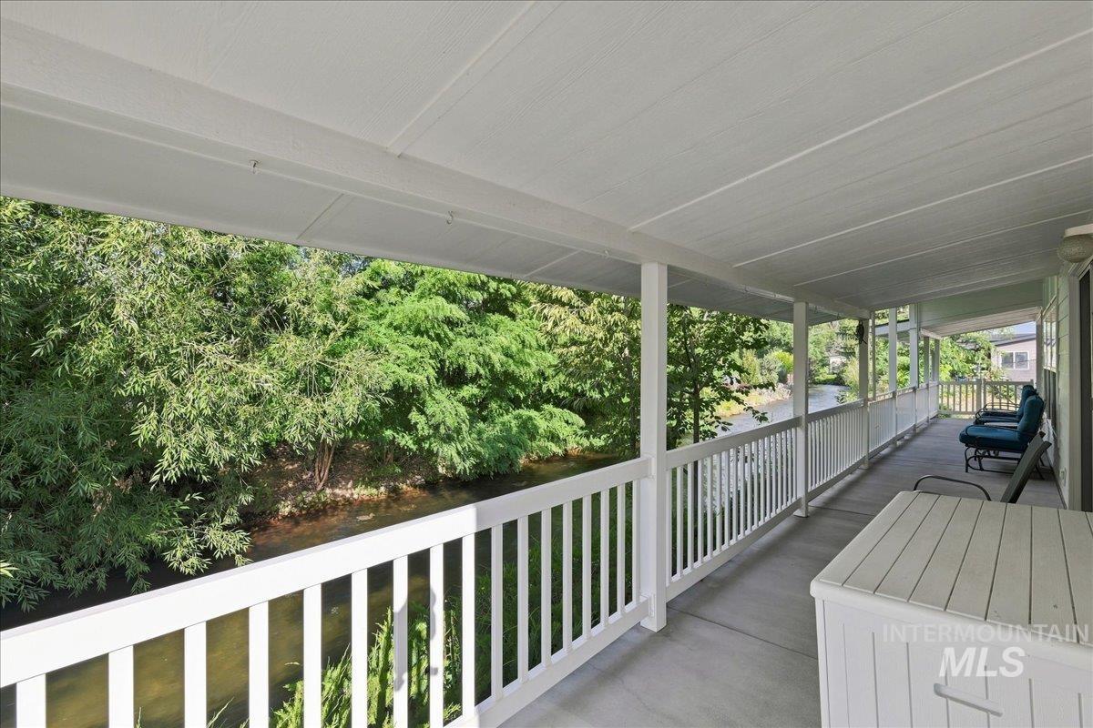 421 S Curtis RD, Boise, Idaho 83705, 4 Bedrooms, 2 Bathrooms, Residential For Sale, Price $320,000, 98999698