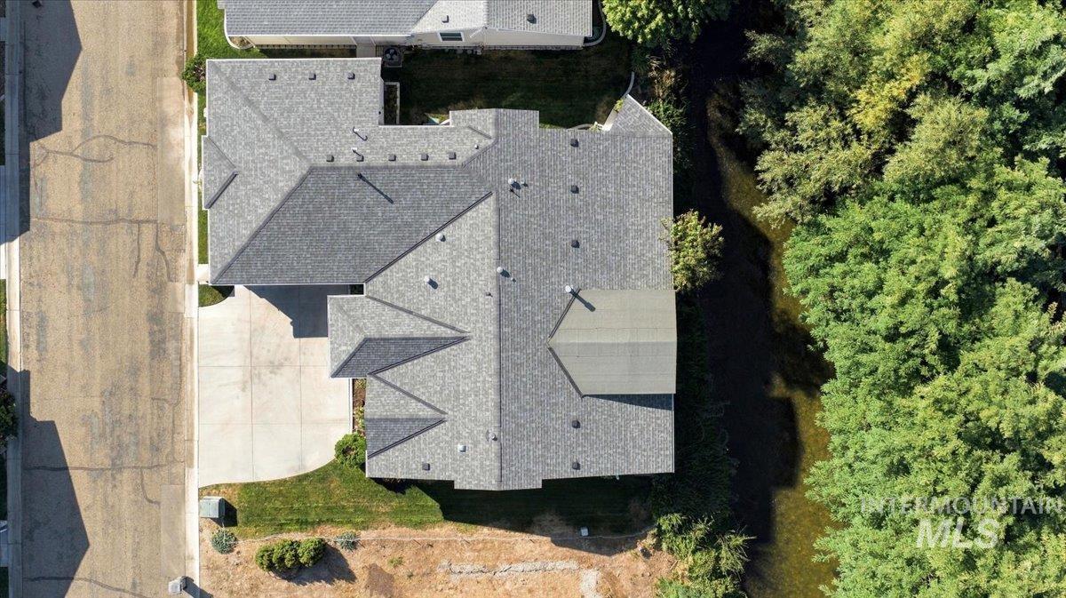 421 S Curtis RD, Boise, Idaho 83705, 4 Bedrooms, 2 Bathrooms, Residential For Sale, Price $320,000, 98999698