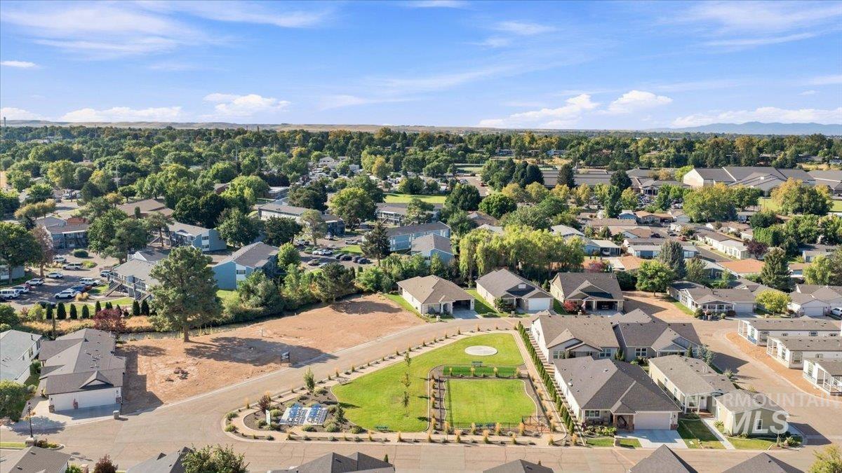 421 S Curtis RD, Boise, Idaho 83705, 4 Bedrooms, 2 Bathrooms, Residential For Sale, Price $320,000, 98999698
