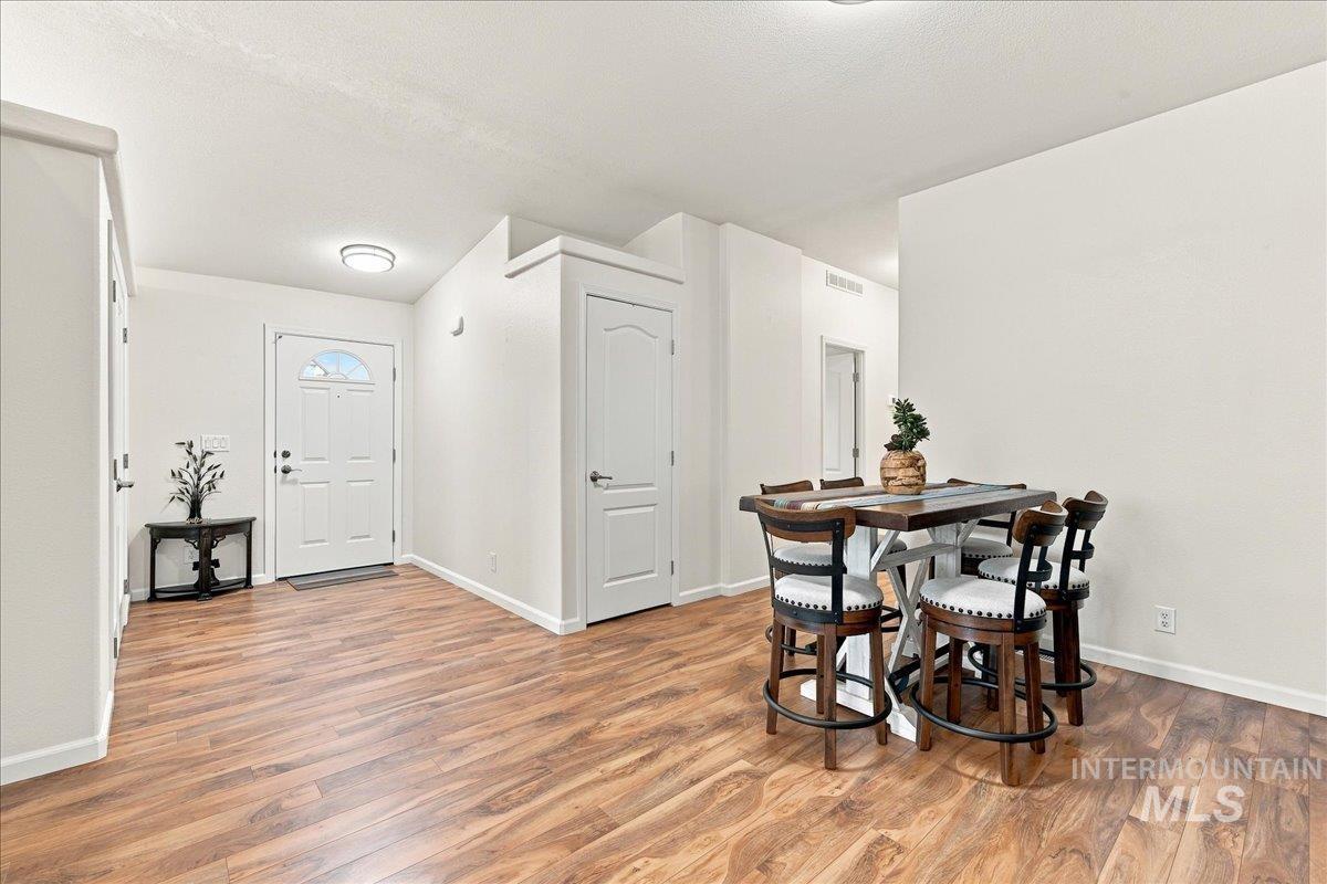421 S Curtis RD, Boise, Idaho 83705, 4 Bedrooms, 2 Bathrooms, Residential For Sale, Price $320,000, 98999698