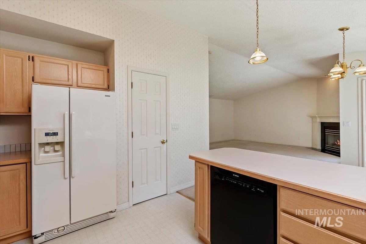 2056 N 28th, Boise, Idaho 83703, 2 Bedrooms, 2 Bathrooms, Residential For Sale, Price $425,900, 98999700