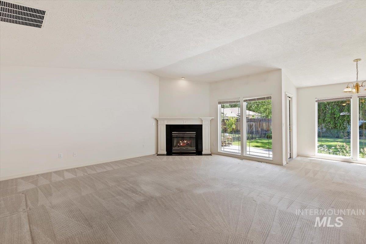 2056 N 28th, Boise, Idaho 83703, 2 Bedrooms, 2 Bathrooms, Residential For Sale, Price $425,900, 98999700