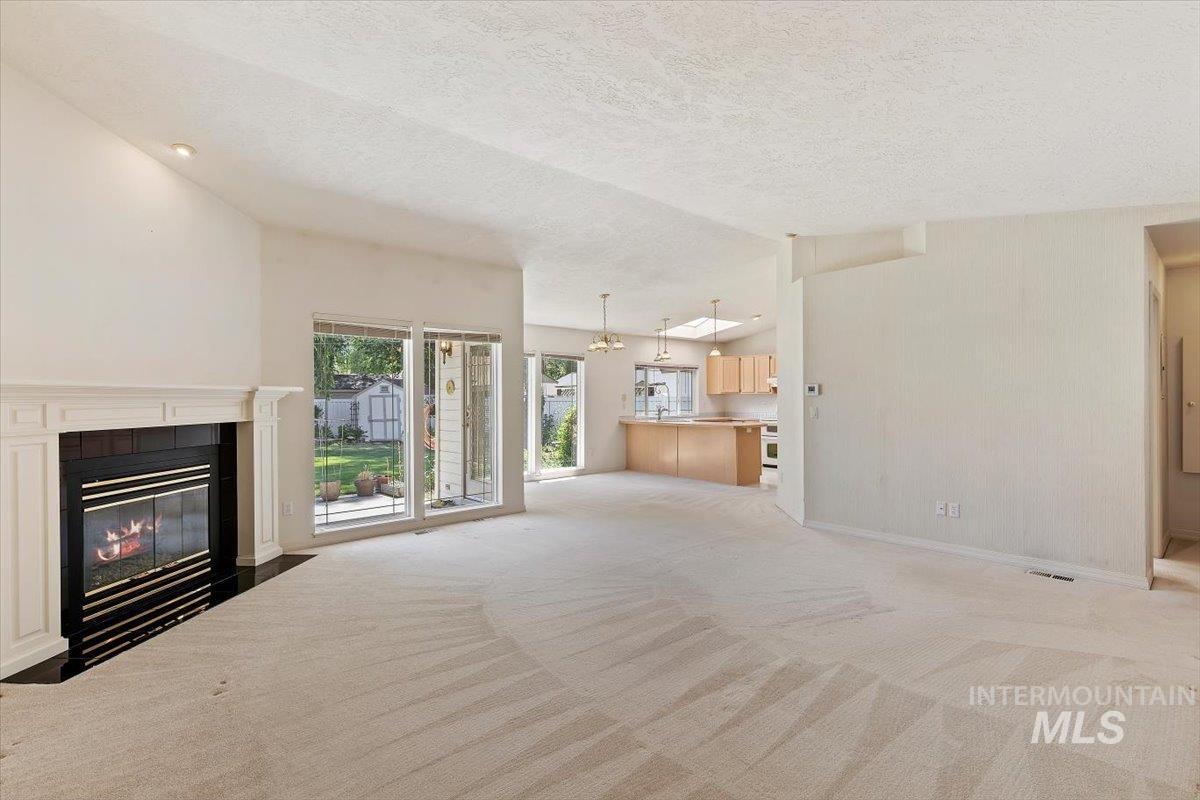 2056 N 28th, Boise, Idaho 83703, 2 Bedrooms, 2 Bathrooms, Residential For Sale, Price $425,900, 98999700