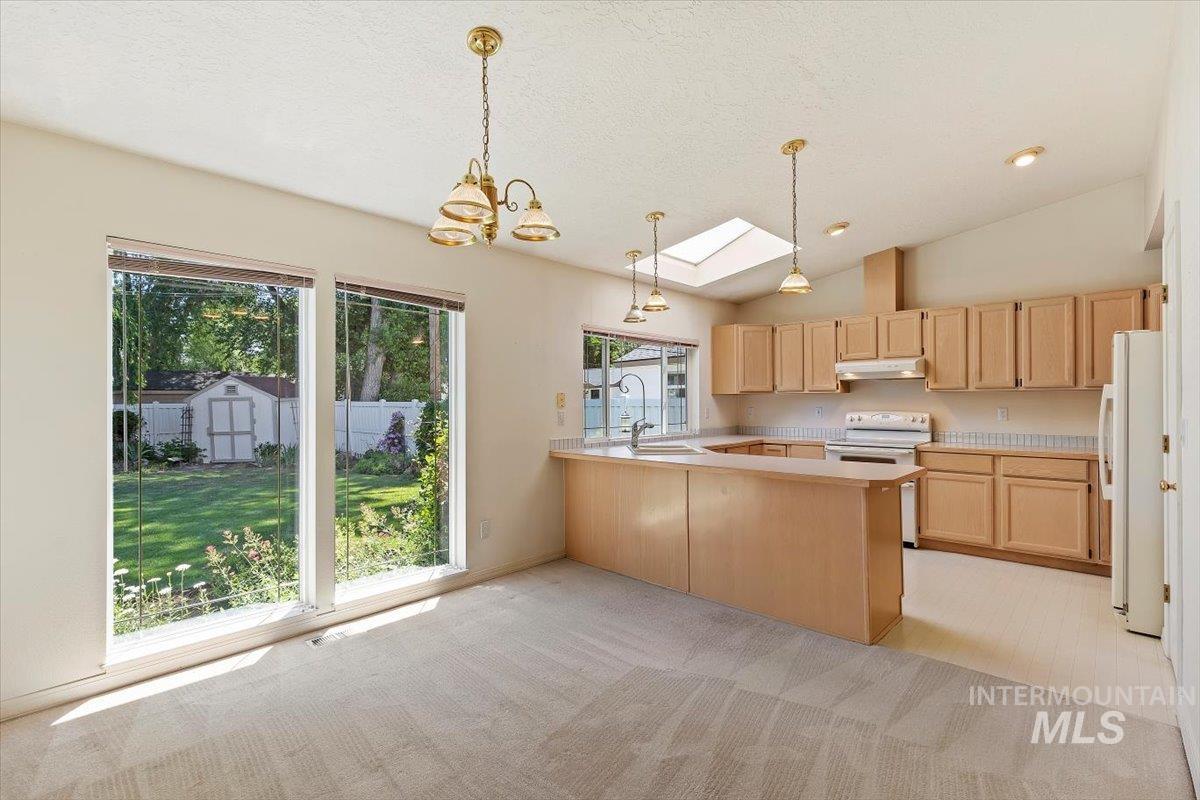 2056 N 28th, Boise, Idaho 83703, 2 Bedrooms, 2 Bathrooms, Residential For Sale, Price $425,900, 98999700
