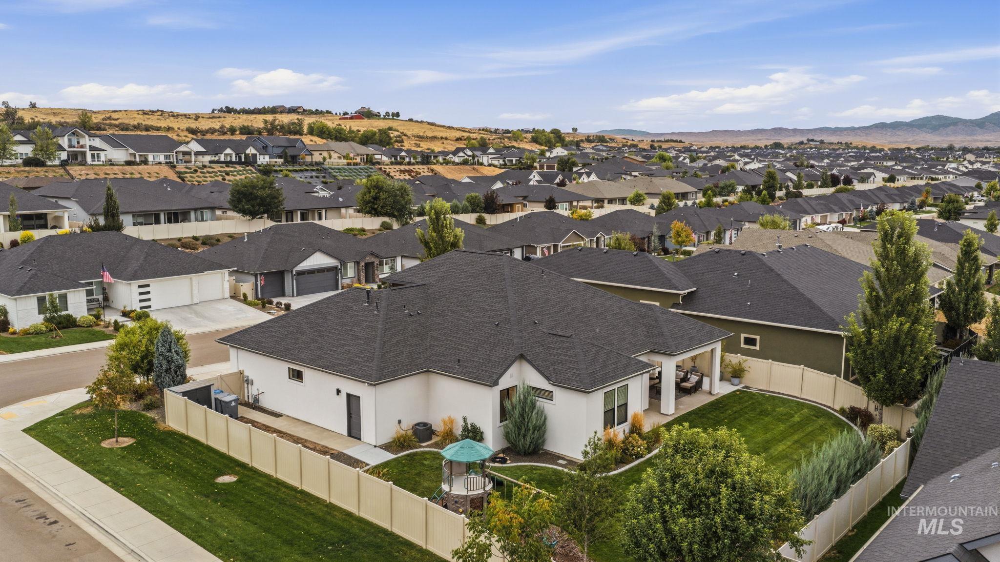 11529 W Gladiola St, Star, Idaho 83669, 4 Bedrooms, 3 Bathrooms, Residential For Sale, Price $780,000, 98999702