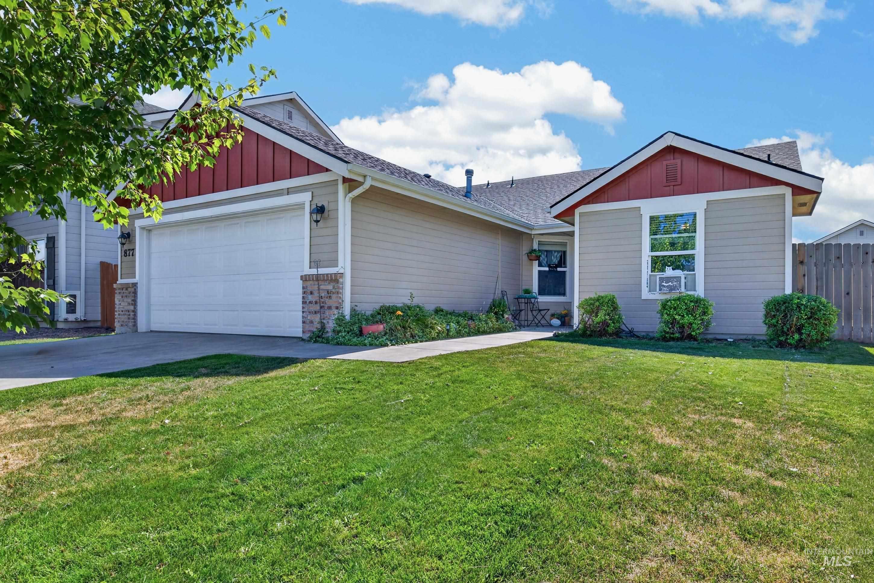 877 E Shady Ridge Dr, Kuna, Idaho 83634, 3 Bedrooms, 2 Bathrooms, Residential For Sale, Price $379,900, 98999704