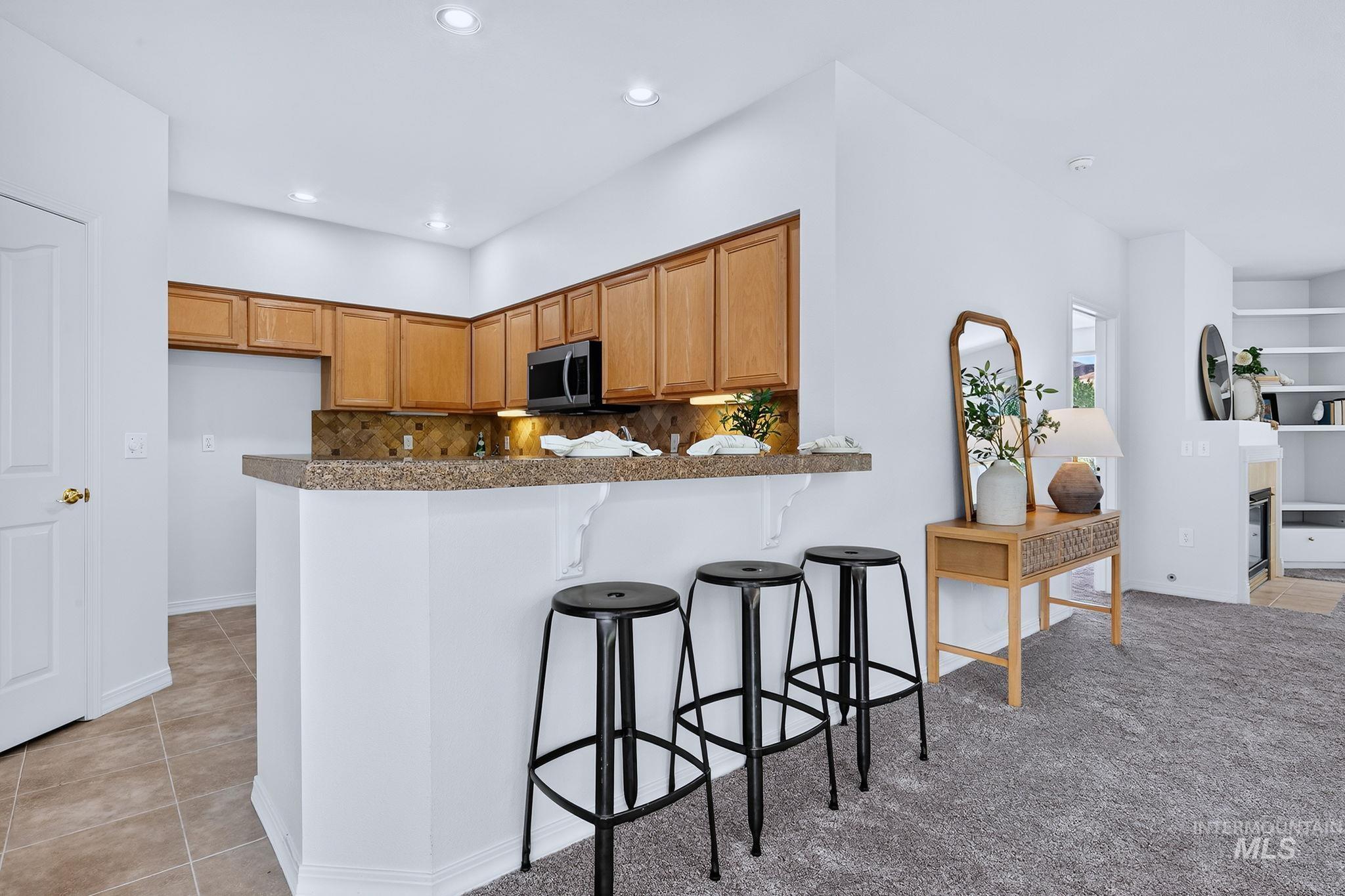 5170 S Surprise Way, Boise, Idaho 83716, 2 Bedrooms, 2 Bathrooms, Residential For Sale, Price $479,900, 98999708
