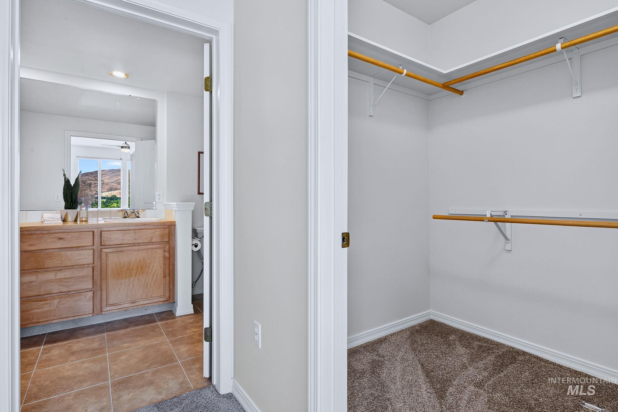 5170 S Surprise Way, Boise, Idaho 83716, 2 Bedrooms, 2 Bathrooms, Residential For Sale, Price $479,900, 98999708