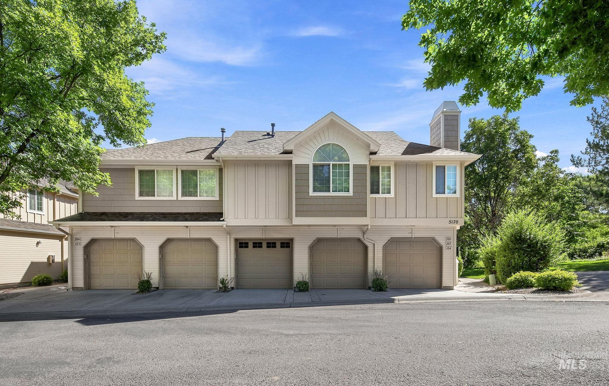 5170 S Surprise Way, Boise, Idaho 83716, 2 Bedrooms, 2 Bathrooms, Residential For Sale, Price $479,900, 98999708