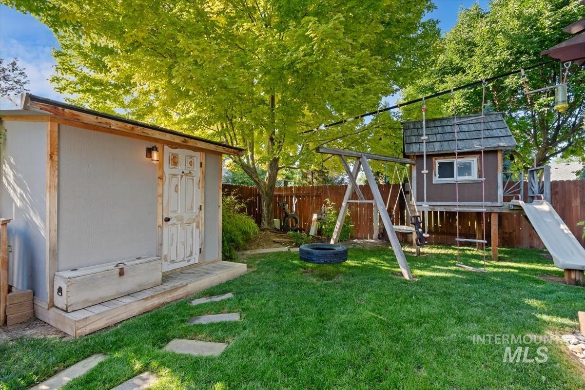 7519 Edgebrook, Nampa, Idaho 83687, 3 Bedrooms, 2 Bathrooms, Residential For Sale, Price $419,000, 98999709