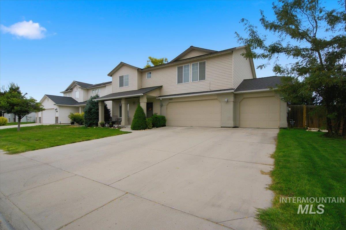 1975 W Ridge Pointe Ave, Nampa, Idaho 83651, 4 Bedrooms, 2.5 Bathrooms, Residential For Sale, Price $450,000, 98999710