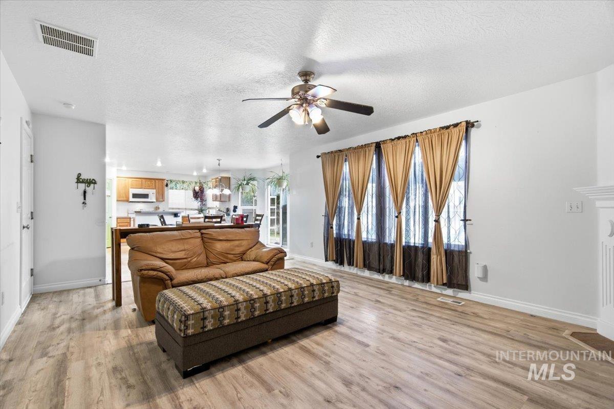 1975 W Ridge Pointe Ave, Nampa, Idaho 83651, 4 Bedrooms, 2.5 Bathrooms, Residential For Sale, Price $450,000, 98999710