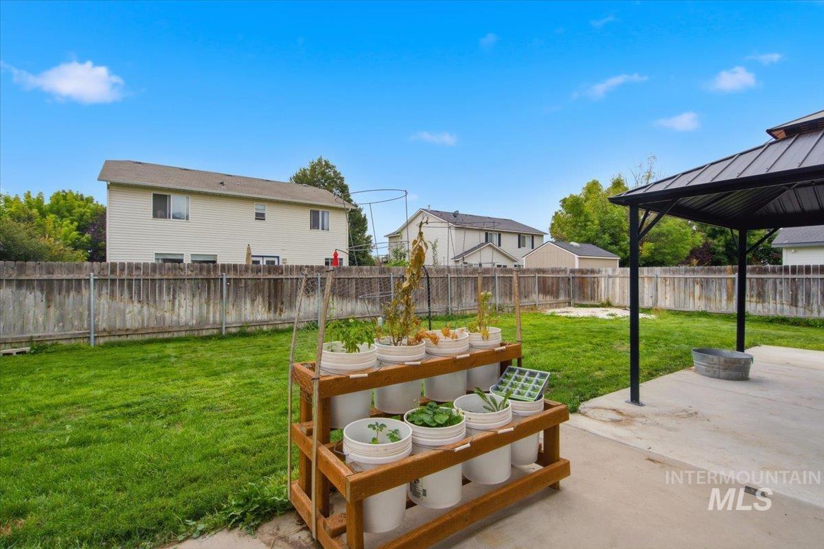 1975 W Ridge Pointe Ave, Nampa, Idaho 83651, 4 Bedrooms, 2.5 Bathrooms, Residential For Sale, Price $450,000, 98999710