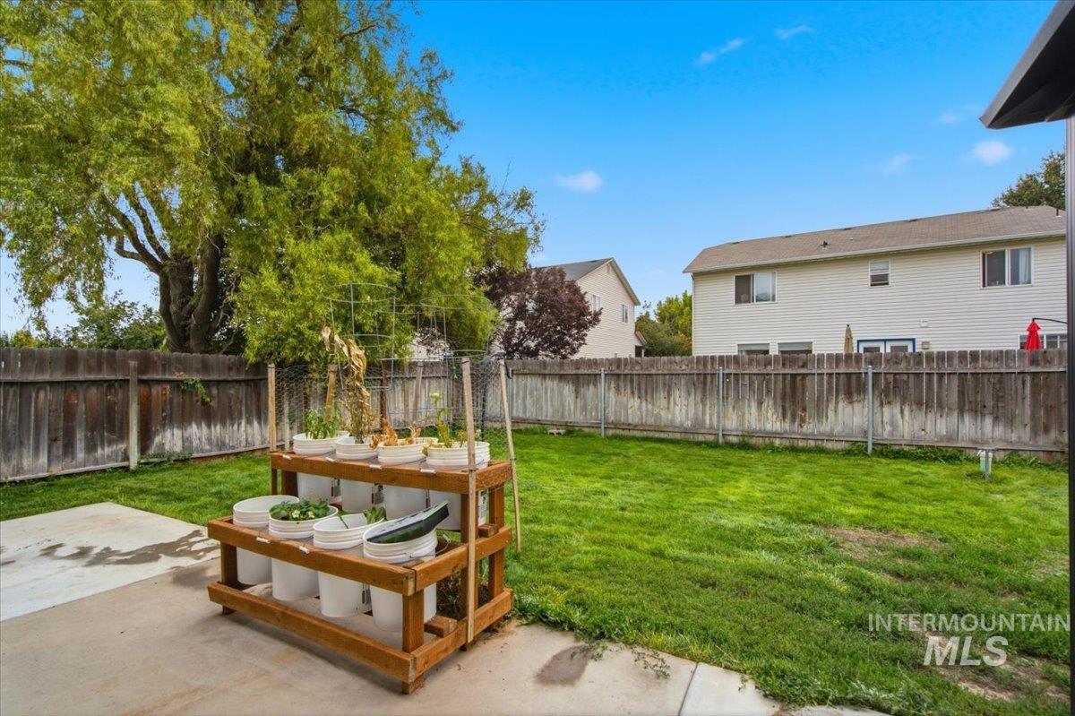 1975 W Ridge Pointe Ave, Nampa, Idaho 83651, 4 Bedrooms, 2.5 Bathrooms, Residential For Sale, Price $450,000, 98999710