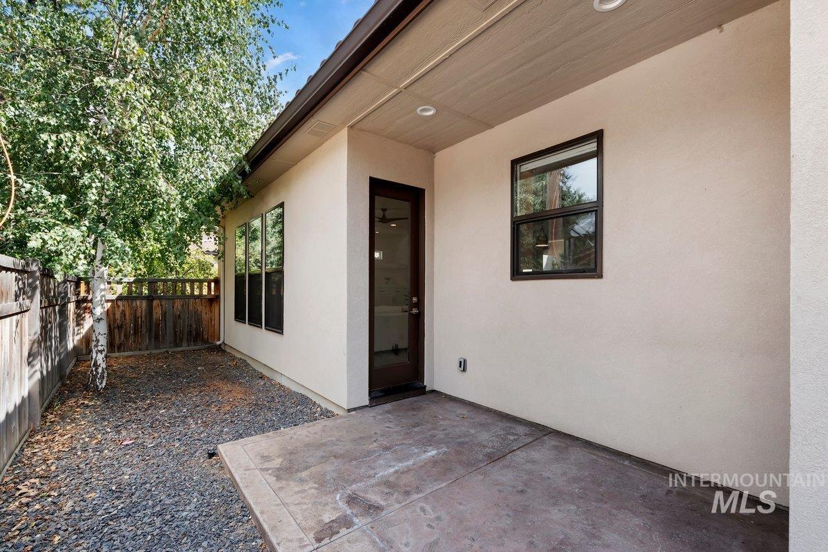 1208 E E Spinnaker Lane, Boise, Idaho 83706, 4 Bedrooms, 2.5 Bathrooms, Residential For Sale, Price $799,000, 98999711