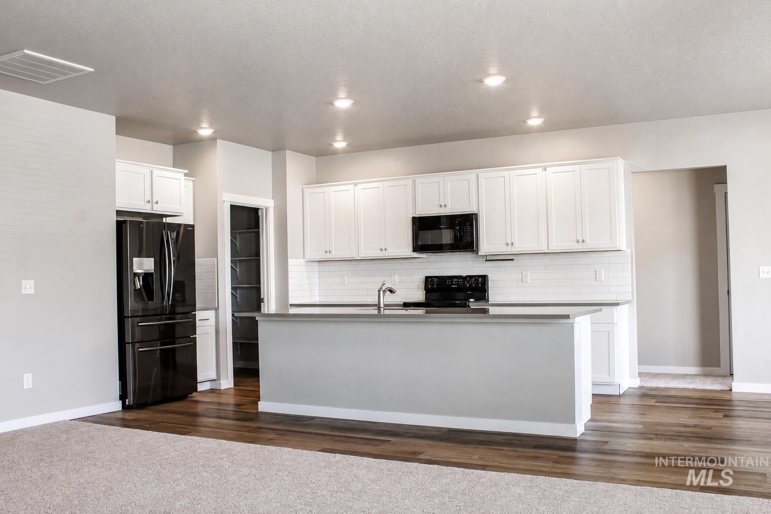 5111 Clearfield, Caldwell, Idaho 83605, 4 Bedrooms, 2 Bathrooms, Residential For Sale, Price $489,900, 98999712