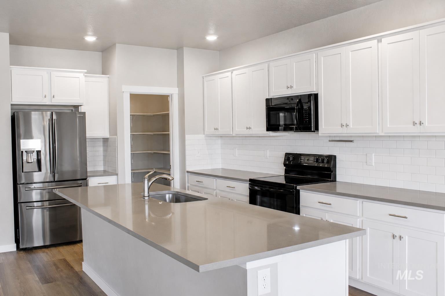 5111 Clearfield, Caldwell, Idaho 83605, 4 Bedrooms, 2 Bathrooms, Residential For Sale, Price $489,900, 98999712