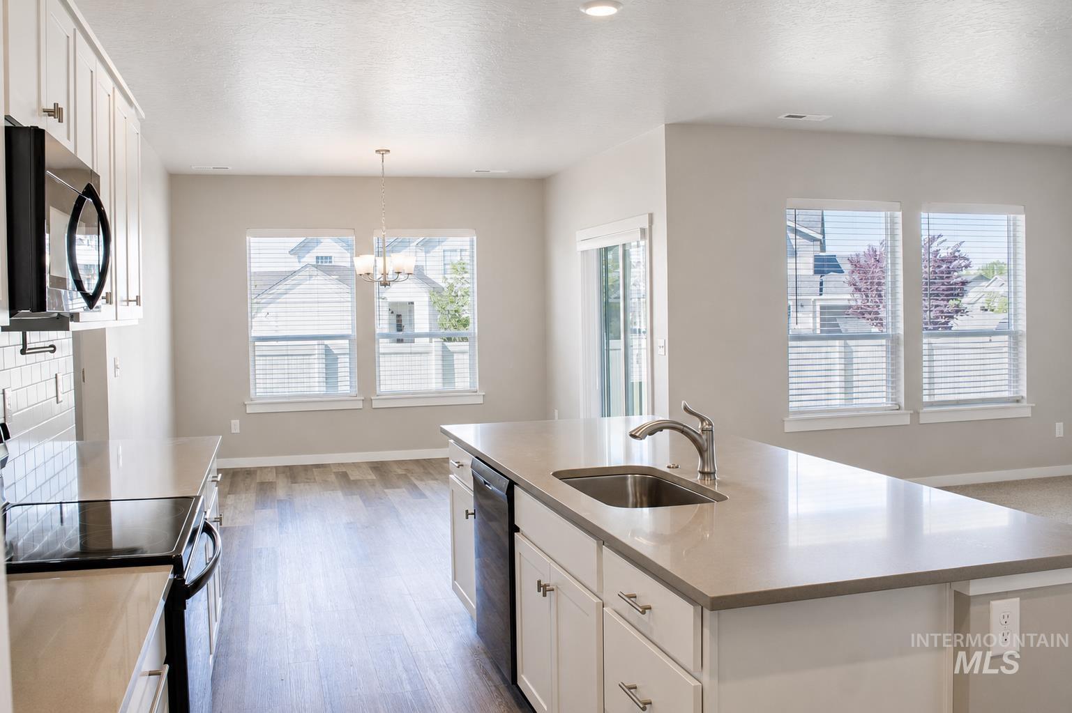 5111 Clearfield, Caldwell, Idaho 83605, 4 Bedrooms, 2 Bathrooms, Residential For Sale, Price $489,900, 98999712