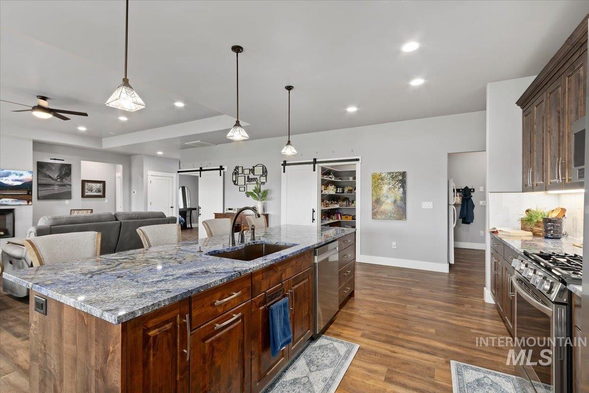 377 Skyline Dr, Rupert, Idaho 83350, 3 Bedrooms, 2.5 Bathrooms, Residential For Sale, Price $729,900, 98999714