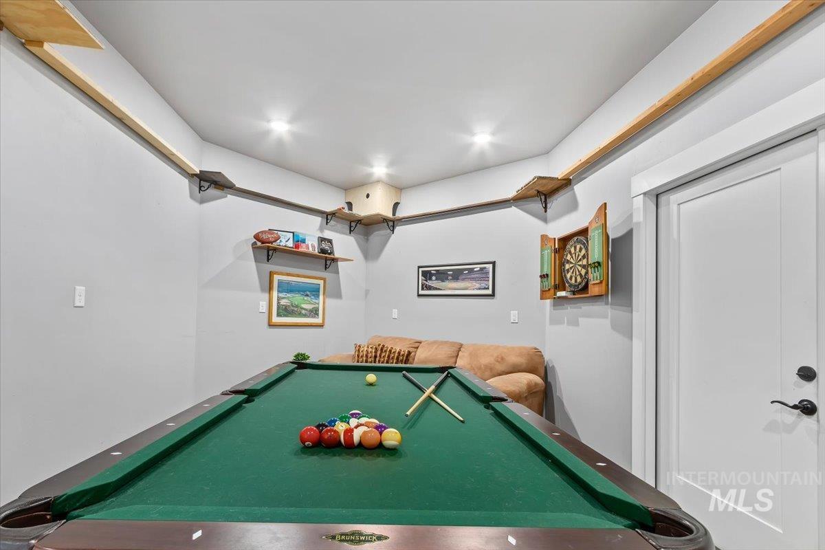 377 Skyline Dr, Rupert, Idaho 83350, 3 Bedrooms, 2.5 Bathrooms, Residential For Sale, Price $729,900, 98999714